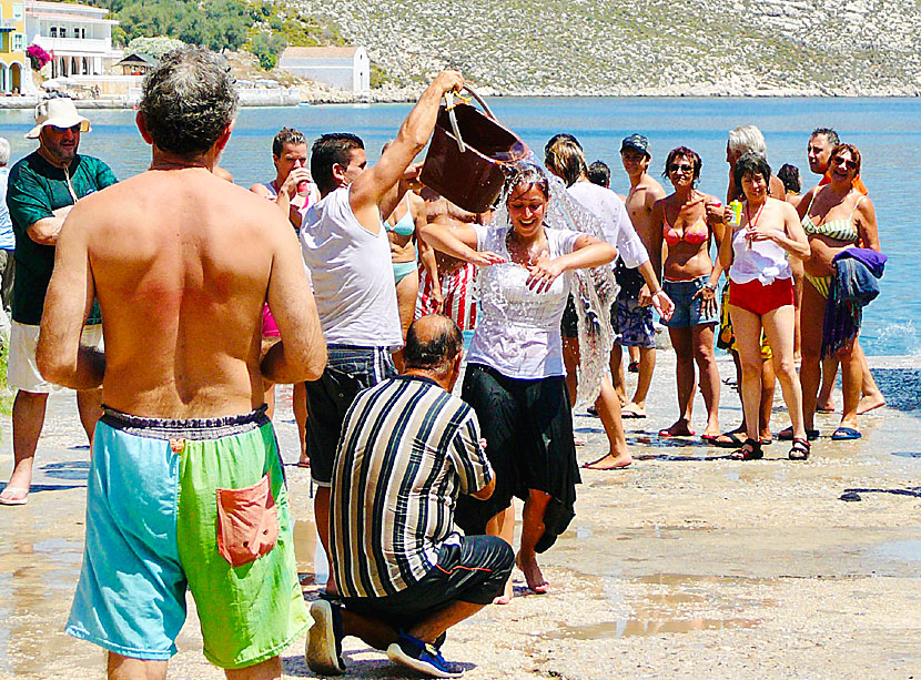 Vattenfestivalen på Kastellorizo firas den 19 juli varje år. 