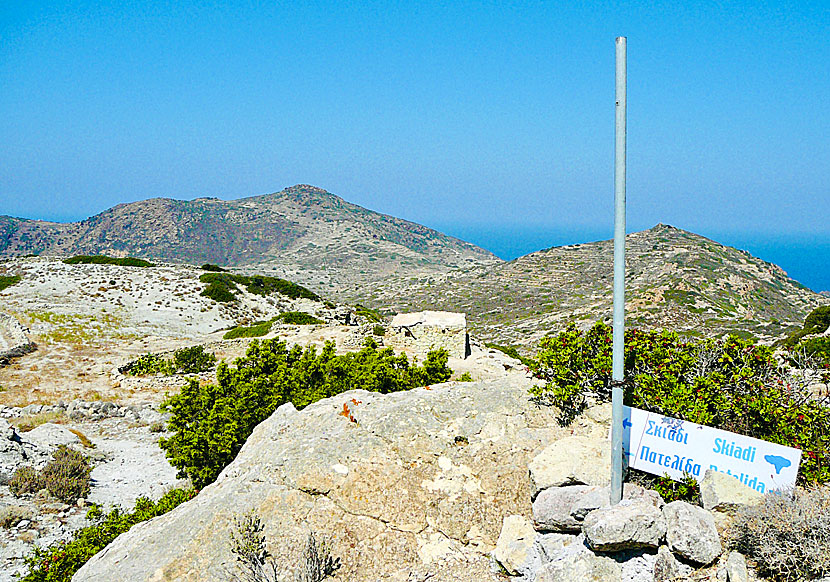 Skiadi. Kimolos. Signpost.