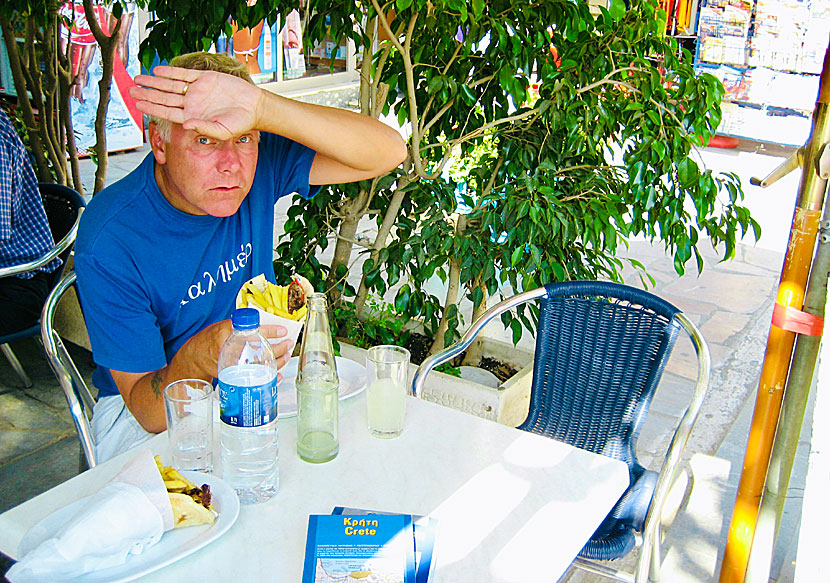 God gyros på restauranger i byn Neapoli på Kreta.