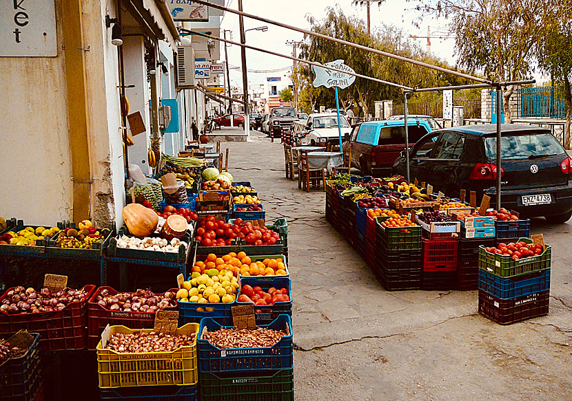Frukt- och grönsaksmarknad i Naxos stad.