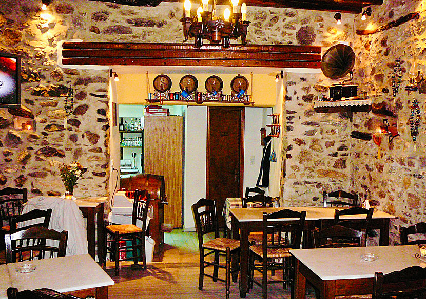 Taverna Metaxi Mas i Old Market i Naxos stad i Grekland.