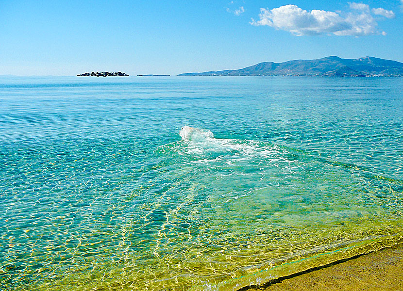 Sola och bada naken på Plaka beach på Naxos.  