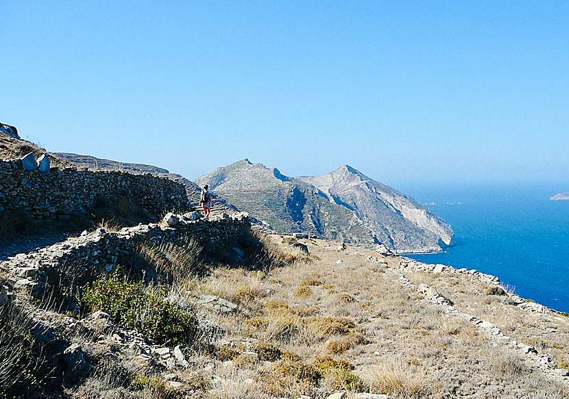 Vandring till Episkopi på Sikinos.