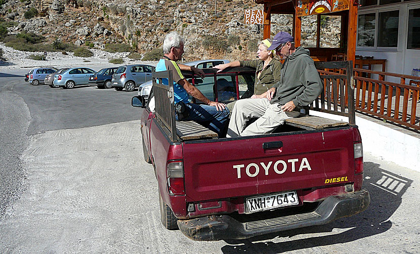Taxi till Imbros och Chora Sfakion från Komitades vid slutet av Imbrusravinen på Kreta.