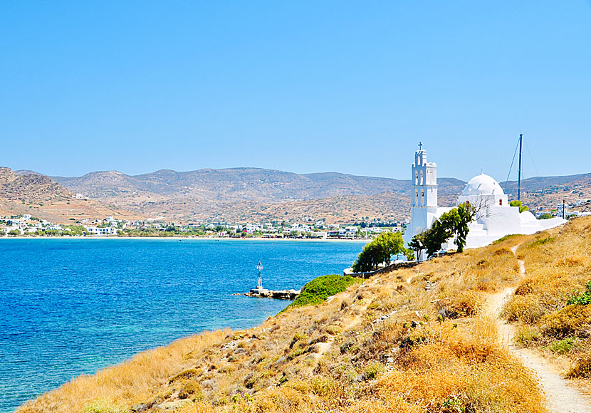 Bada vid Agia Irini church på Ios.