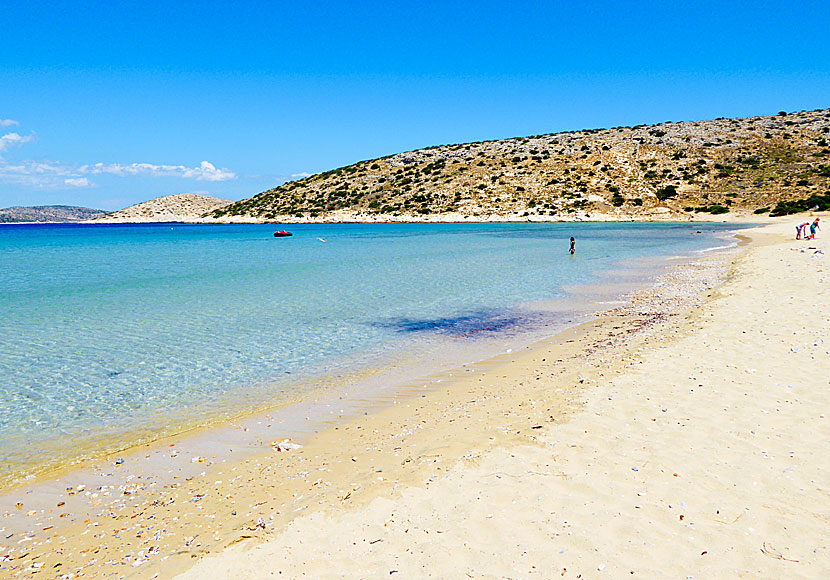 Livadi beach på Iraklia i Småkykladerna.