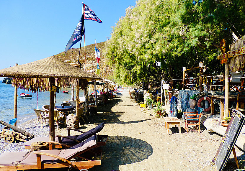 Taverna Pirates of Kalymnos vid Kalamies beach.