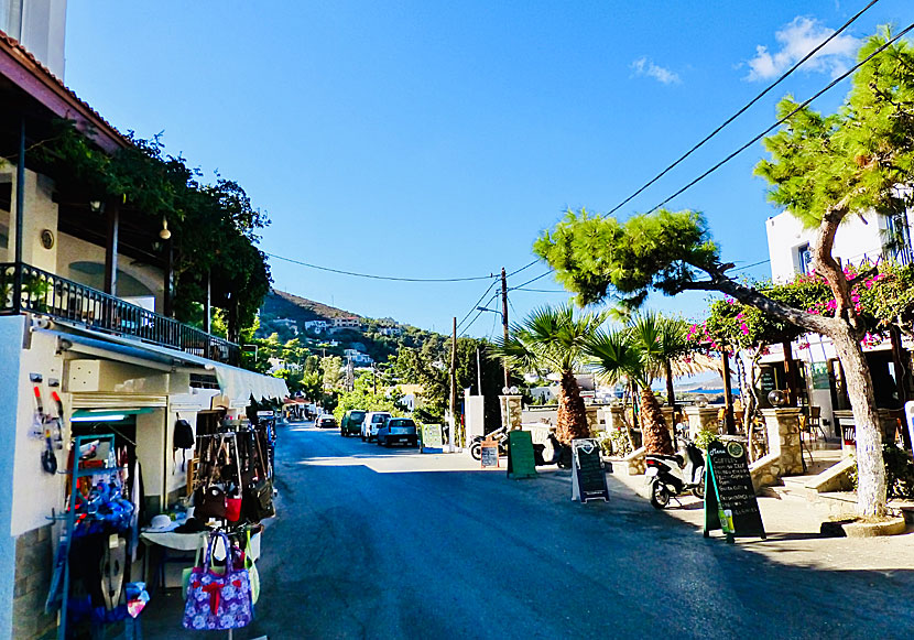 Vägen som går mellan Myrties och Massouri på Kalymnos.