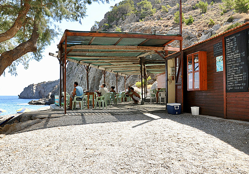 Tavernan vid Achata beach på Karpathos.