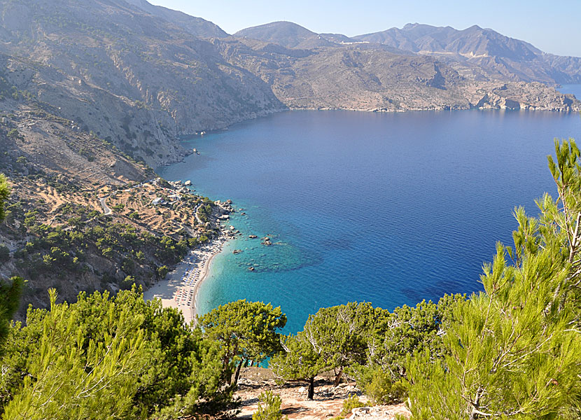 Vy över Apella beach på Karpathos.