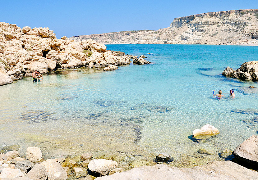 Gillar du att snorkla så finns det flera fina snorkelställen i Lefkos på Karpathos. 