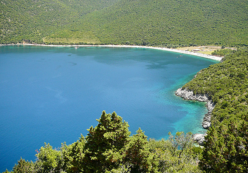 Vy över Antisamos beach på Kefalonia.