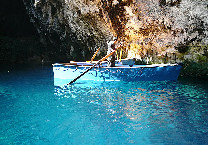 Missa inte Melissani lake när du reser till byn Sami på Kefalonia.