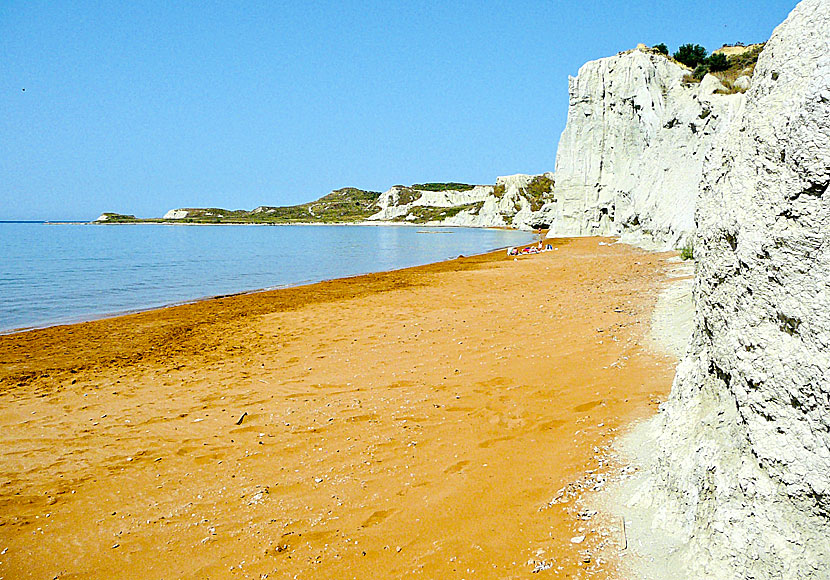 Xi beach är tre kilometer lång och är en idealisk strand för familjer med små barn som reser till Kefalonia.