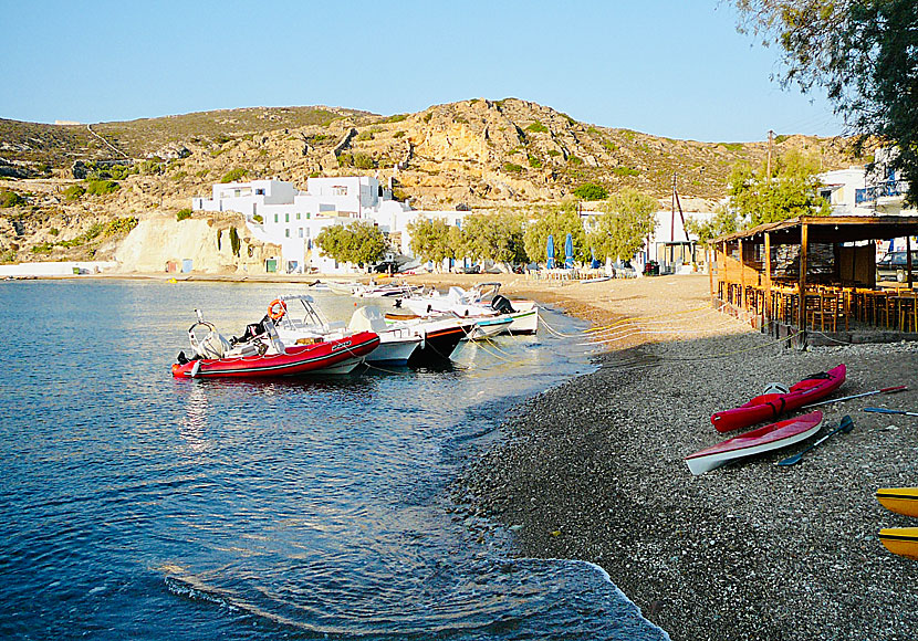 Psathi beach på Kimolos nära Milos i Kykladerna.