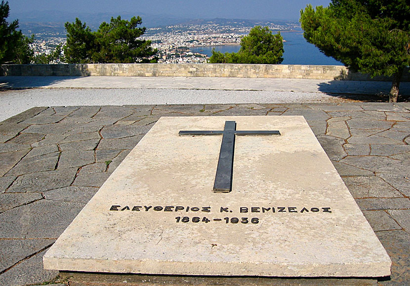 Missa inte Eleftherios Venizelos grav ovanför Chania när du besöker byn Theriso.