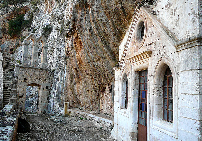 Det mytomspunna klostret Katholiko på Akrotirihalvön på Kreta.