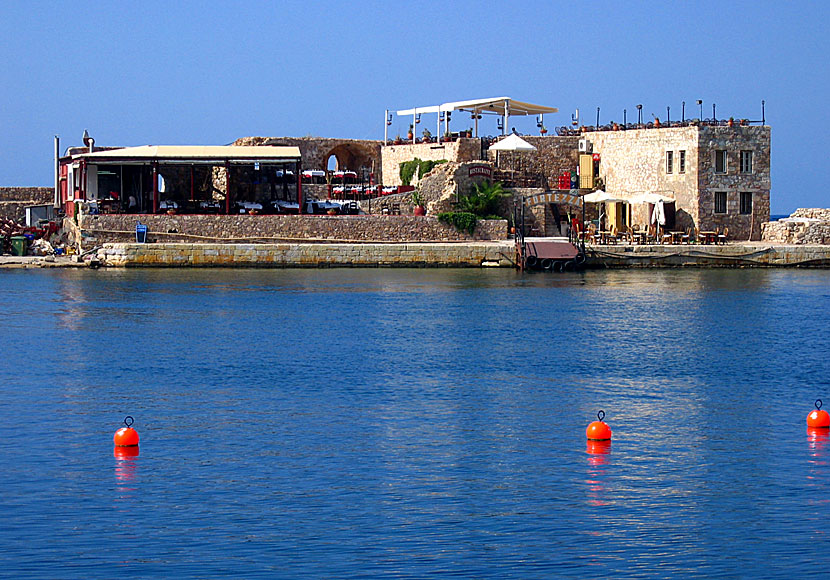 Restaurant Fortezza i San Nicolo bastionen på vågbrytaren i Chania.