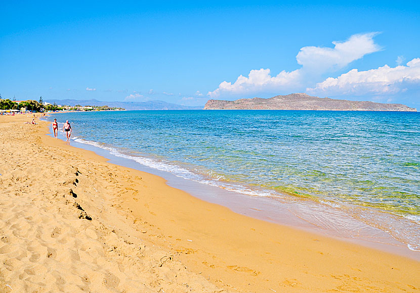 Fina stränder väster om Chania på Kreta.  Kato Stalos beach.