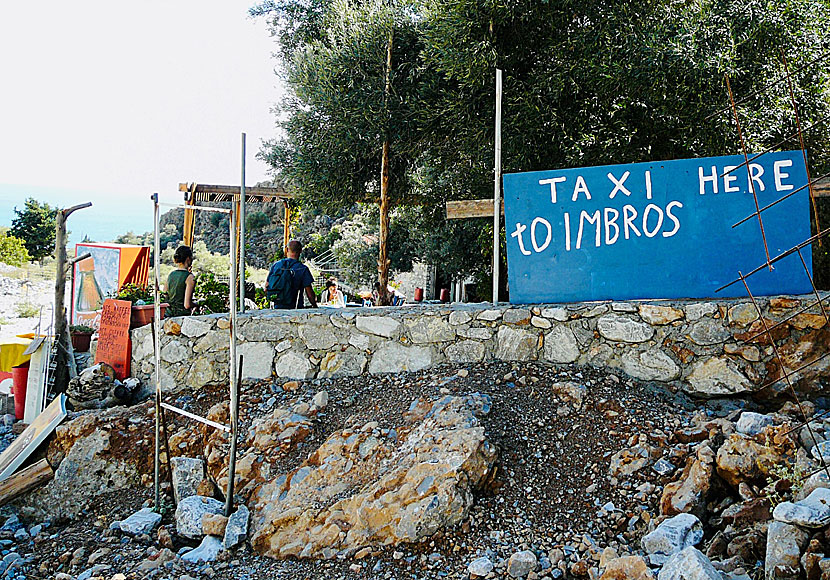 Från byn Komitades, där Imbrosravinen slutar, kan du åka taxi till byn Imbros på Kreta.