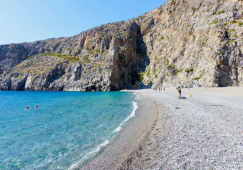 Missa inte att svalka av dig vid Agiofarago beach när du har vandrat i  Agiofarago Gorge.