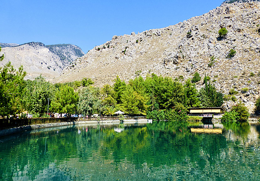 Zaros Lake Restaurant i Lake Votomos norr om Zaros på Kreta.