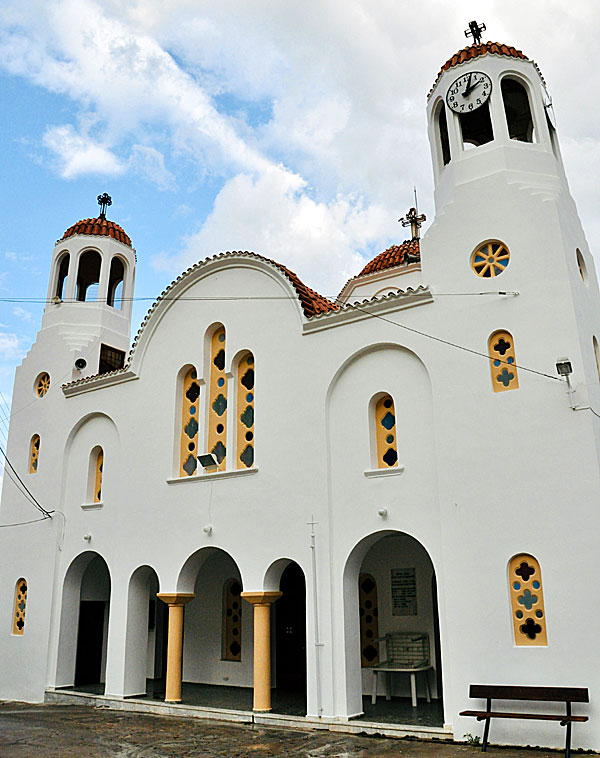 Den pampiga kyrkan Agio Georgios i Kritsa.