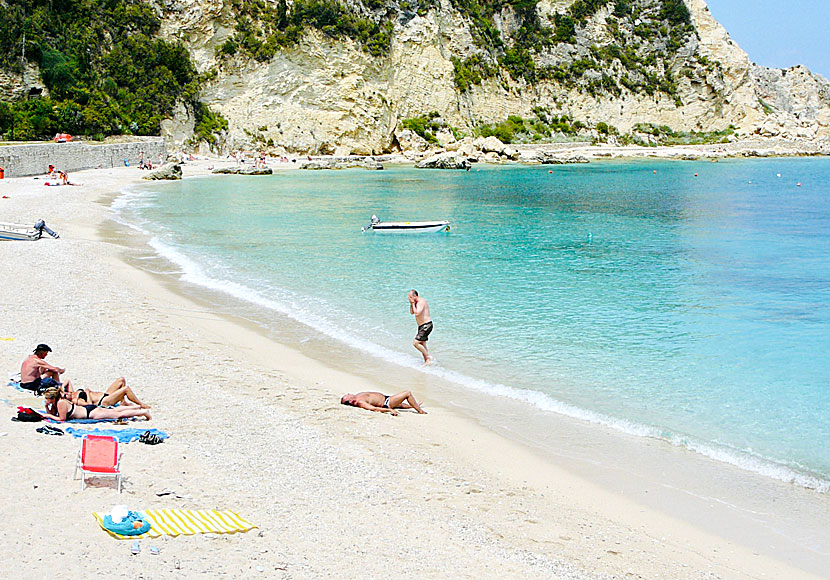 Den fina stranden i Agios Nikitas på Lefkas.