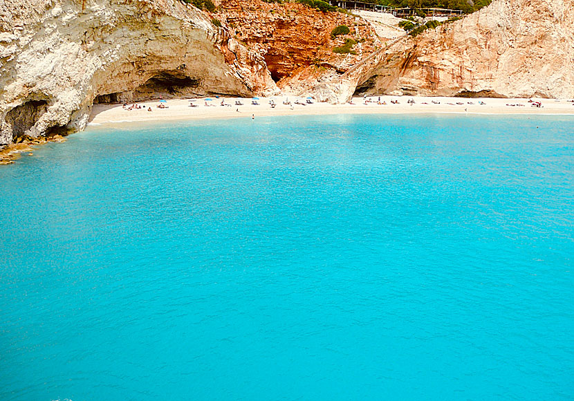 Det blåa vattnet vid Porto Katsiki på Lefkas i Grekland.