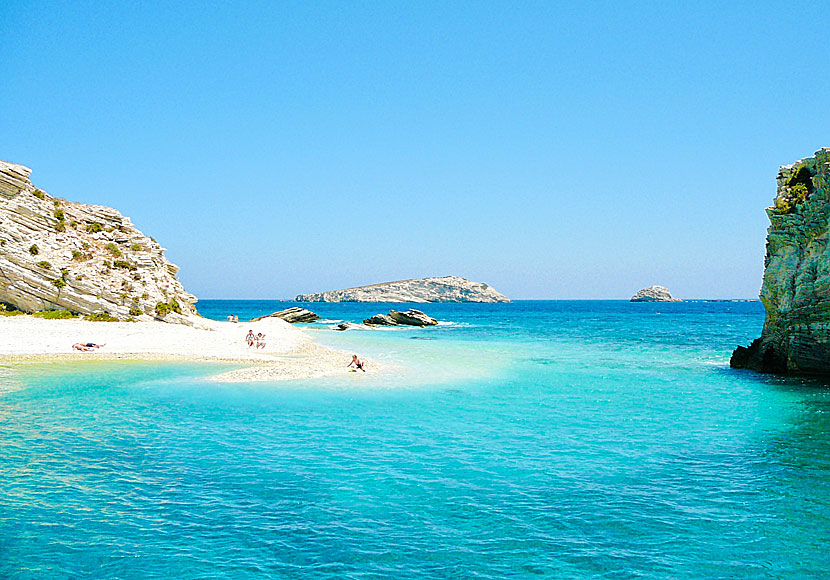 Till White Island kan man åka med utflyktsbåt från hamnen i Agia Marina på Leros.