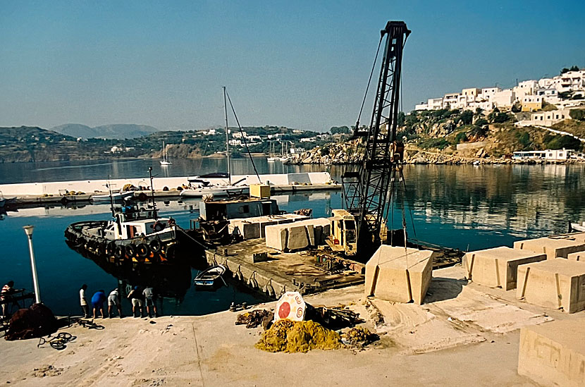 Segelbåtar hamnen i Panteli på Leros i Grekland. 