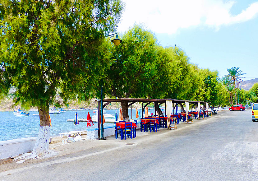 Längs med strandpromenaden i Xerokampos ligger många bra restauranger och tavernor. 