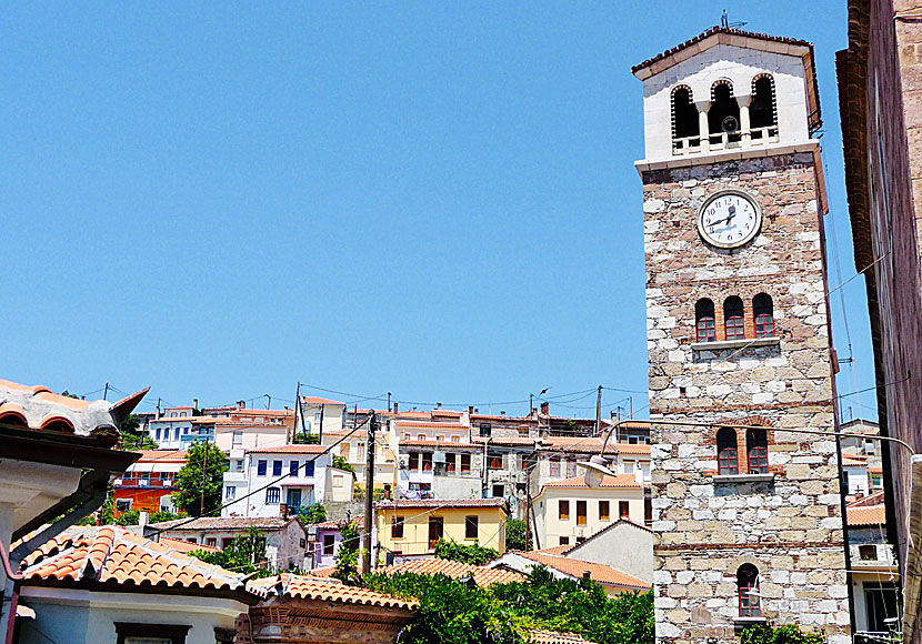 Klocktornet utanför kyrkan Panagia church of Agiasos på Lesbos.