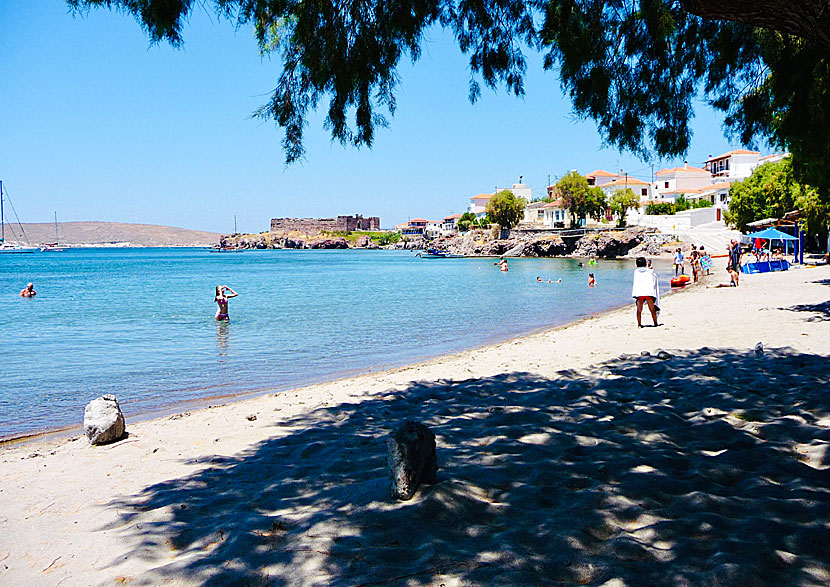 Stranden i Sigri  på Lesbos i Grekland.