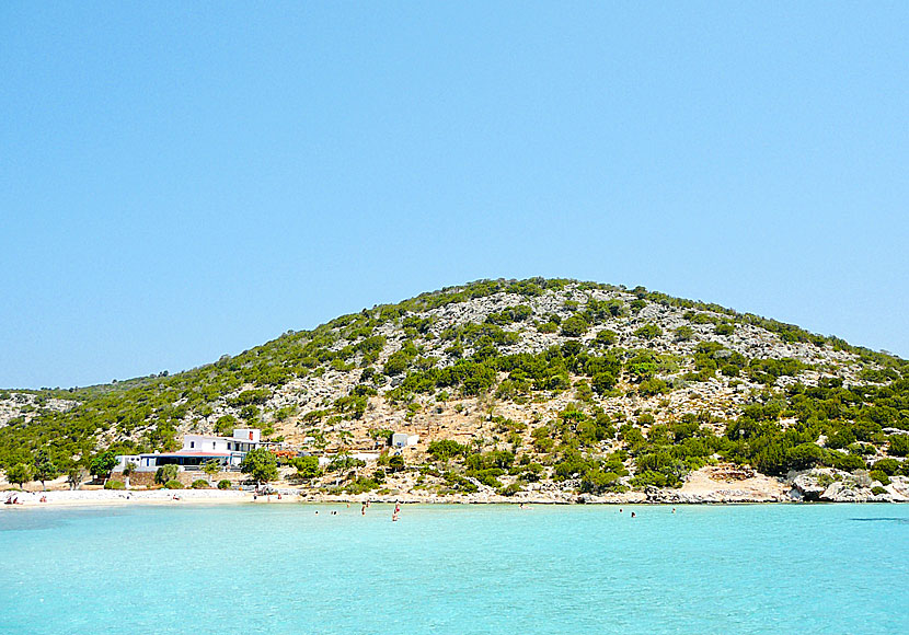 Missa inte Platys Gialos beach när du reser till Lipsi i Grekland.