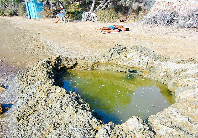 Heta källor i Thermal Springs of Alykes nära flygplatsen på Milos.