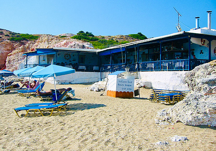 Sirocco Volcanic Restaurang på Paleochori beach.