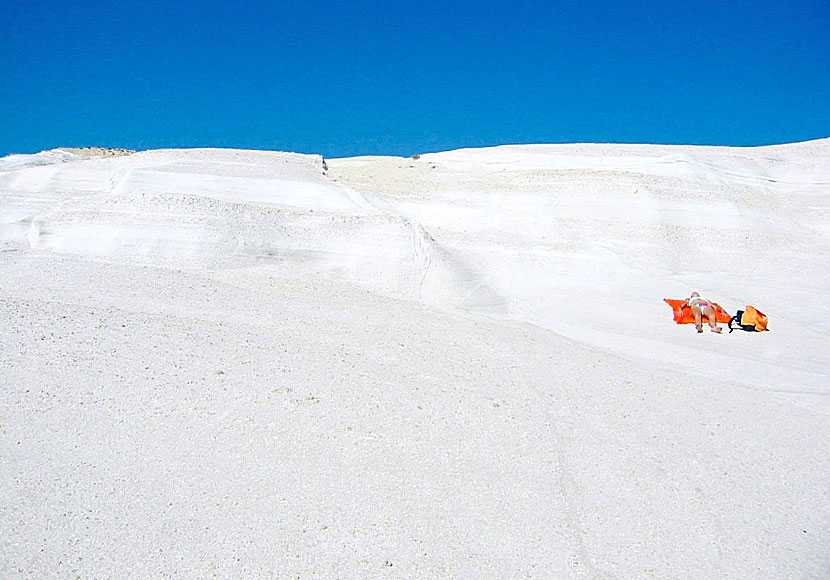 Sarakiniko på ön Milos är en av de märkligaste platserna jag har varit på i Grekland.