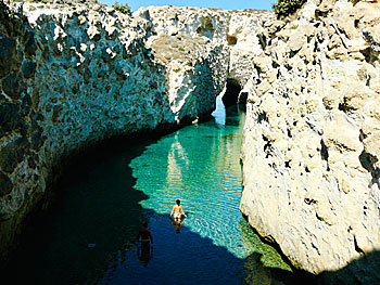 Papafragas och Kapros beach på Milos.