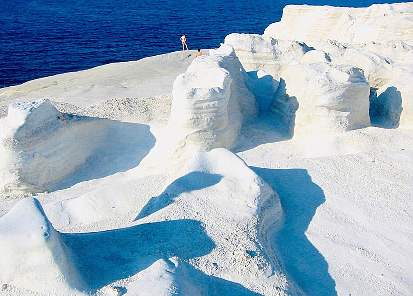 På vissa ställen ser Sarakiniko på Milos ut som ett månlandskap. 