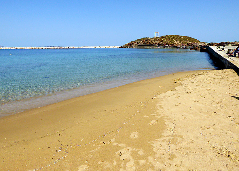 Stranden i Naxos stad.