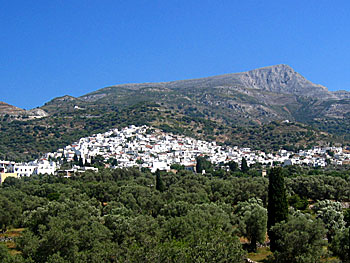 Byn Filoti på Naxos.