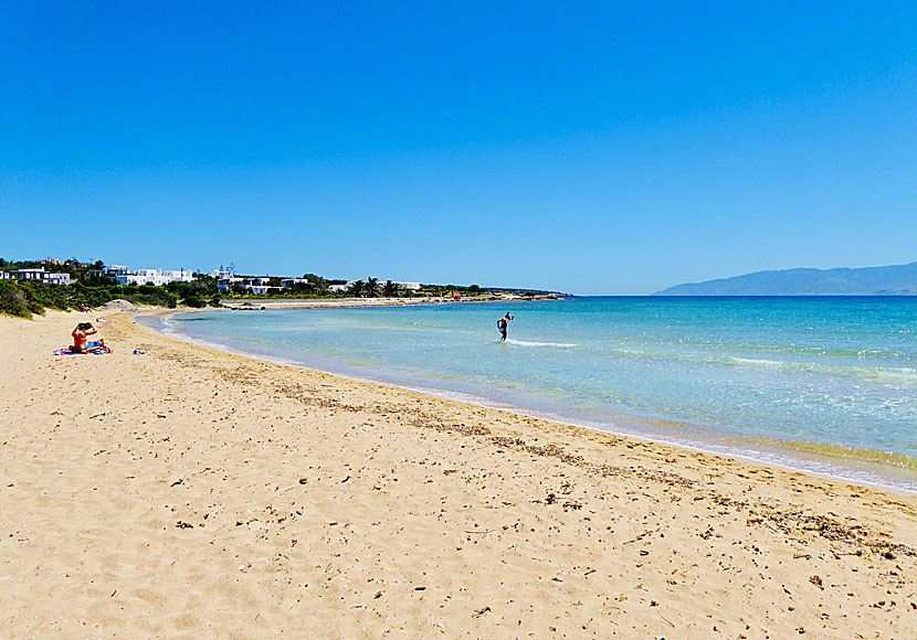 Aliki beach i Santa Maria på Paros i Grekland. 