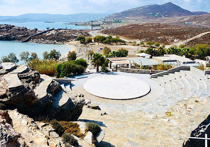 Amfiteatern som ligger ovanför Monastiri beach på Paros. 