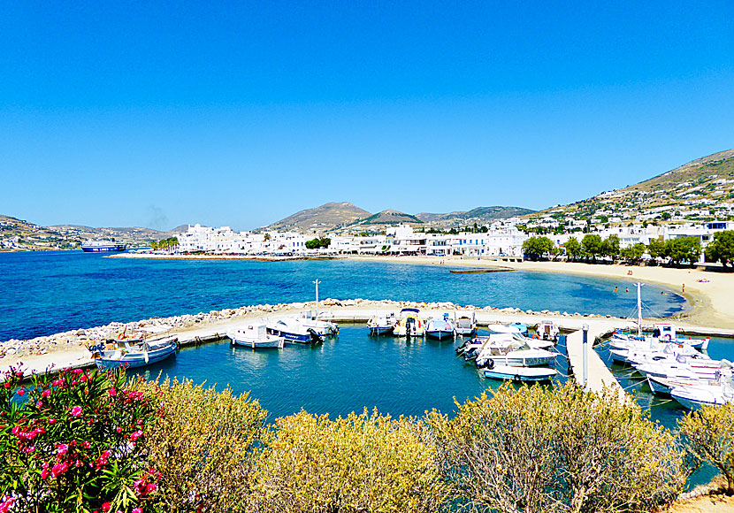 Stranden i Parikia på Paros.