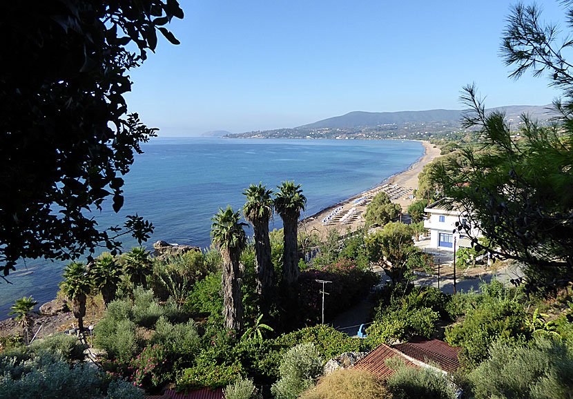 Vägen som går från Koroni ner till Zaga beach på Peloponnesos.