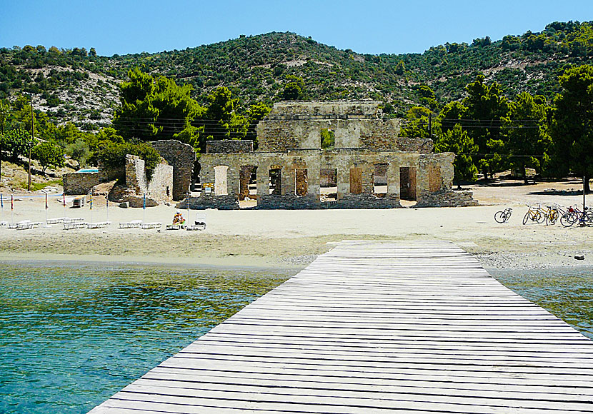 Poros bästa stränder. Russian bay beach och ryska varv.