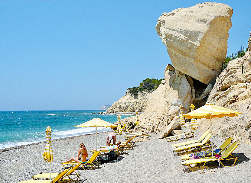 Stranden Fourni beach är den bästa stranden på Rhodos västkust. 