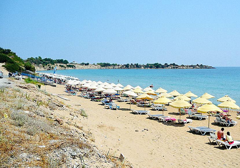 Pefkos beach söder om Lindos på östra Rhodos.