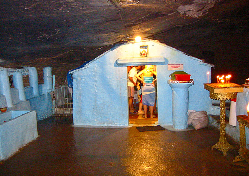 Panagia Spiliani cave church ovanför Potokaki beach på Samos.